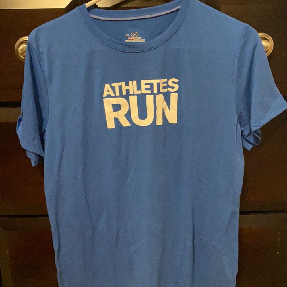 Women’s Under Armour t-shirt